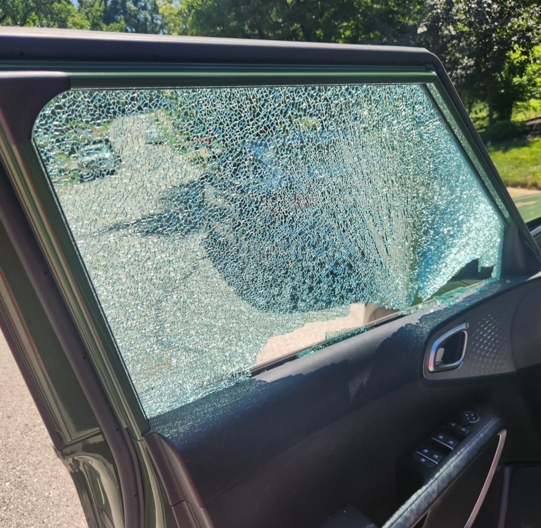 2025-08-13 shatterd Kia Soul windo.jpg